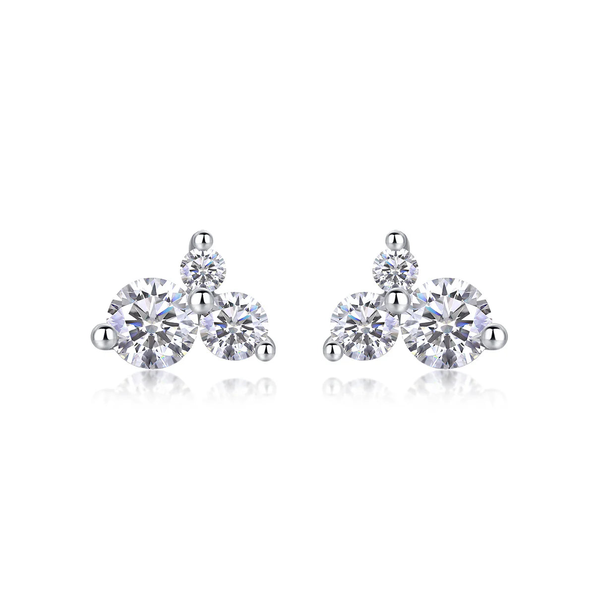 Fashionable Wavy Moissanite Silver Ear Rings
